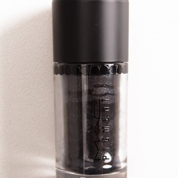 Last one! MAC DARK SOUL eye shadow NEW Pigment shimmer rare - Picture 1 of 6